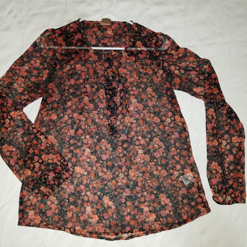Princess Vera Wang med. women's sheer long sleeve